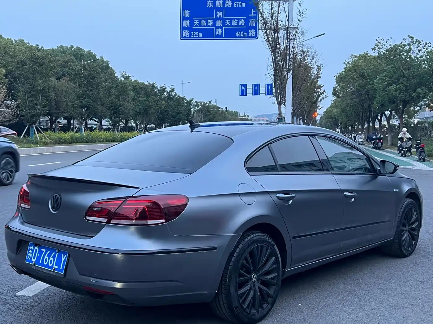 Volkswagen FAW-Volkswagen CC 2016 Model 2.0TSI Luxury фото 10
