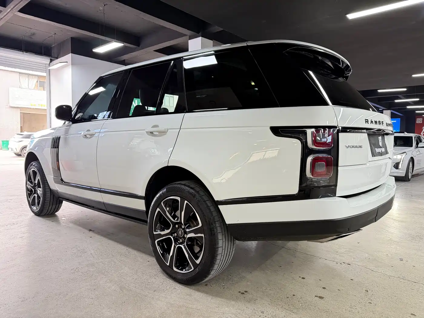 Land Rover Range Rover 2013 NA 5.0 V8 Vogue фото 11