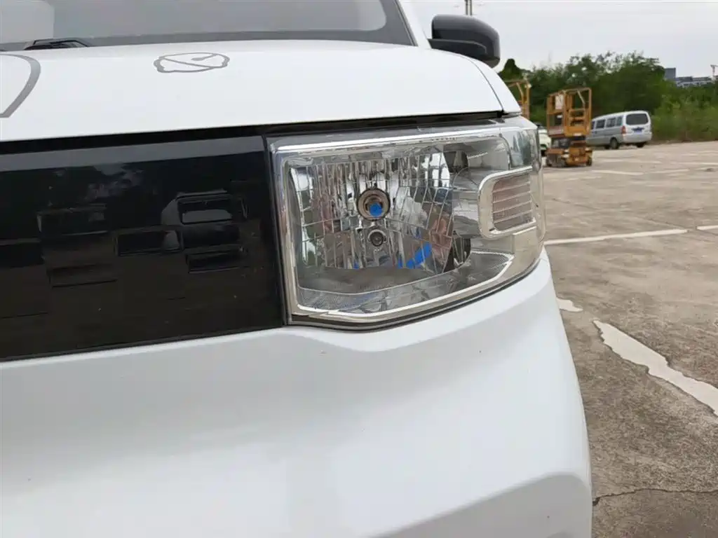 Фото 24 - Wuling Motors Hongguang MINIEV