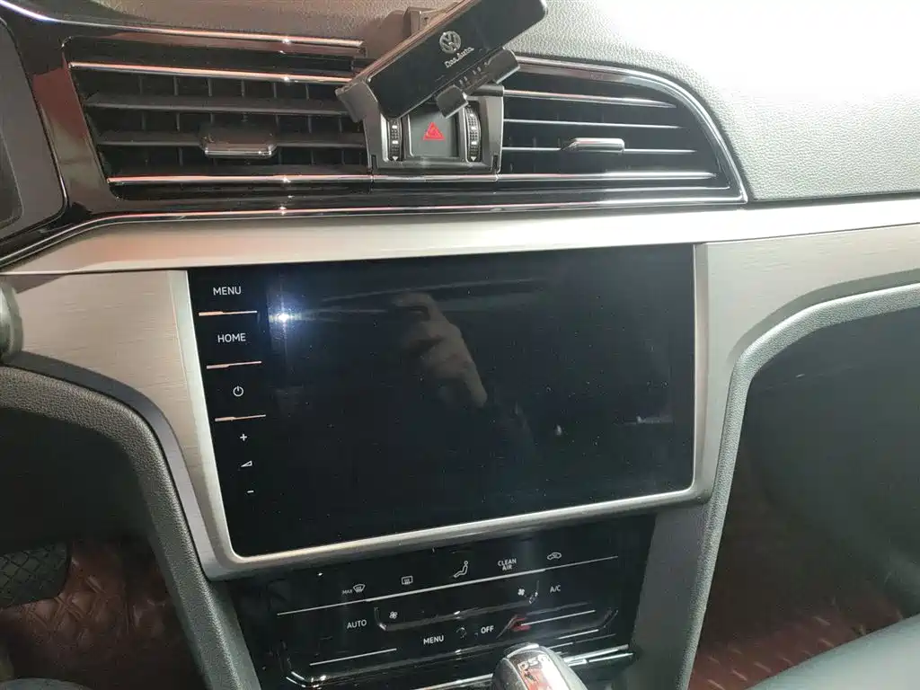 VOLKSWAGEN LINGDU