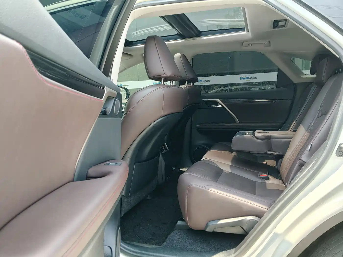 Lexus RX 2020 300 4WD Elegance Edition China VI фото 16