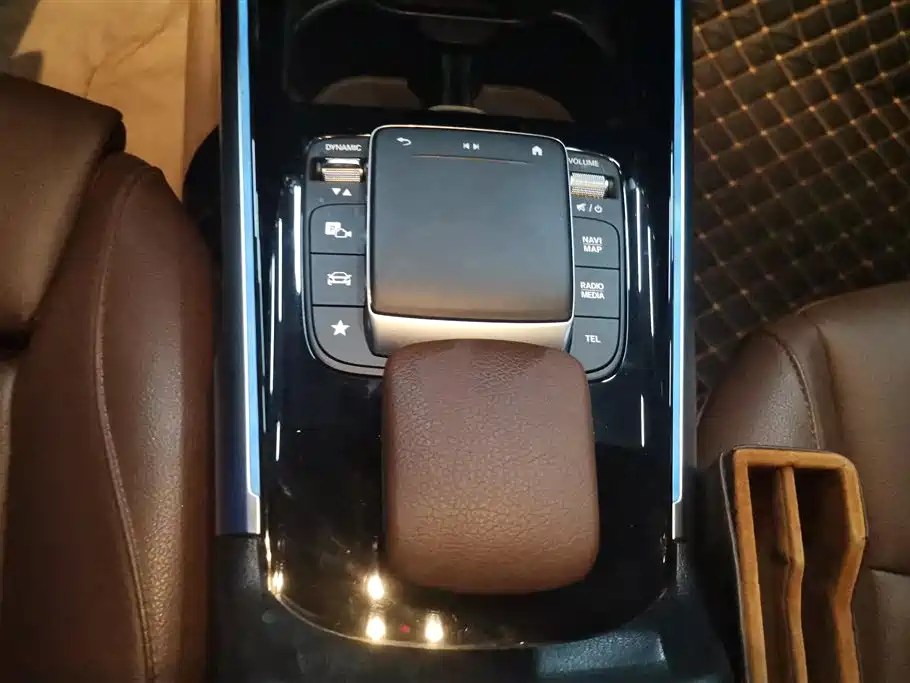 Mercedes-Benz GLB 2022 GLB 220 4MATIC фото 16