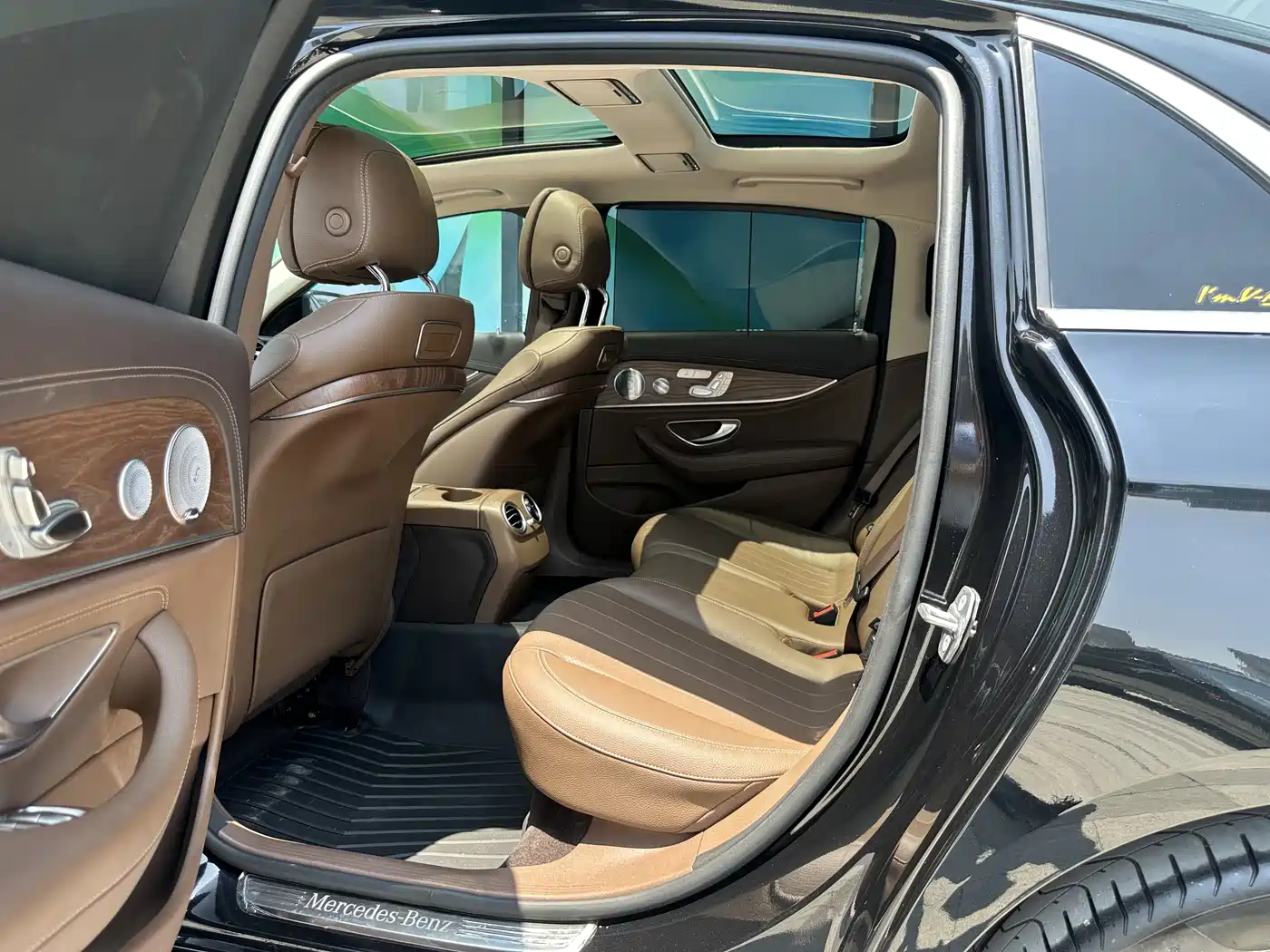 Mercedes-Benz E-Class 2020 E 300 L Luxury Model фото 14