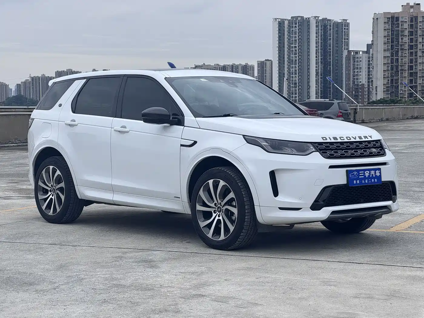 Land Rover Discovery Sport 2020 249PS R-Dynamic Performance фото 3