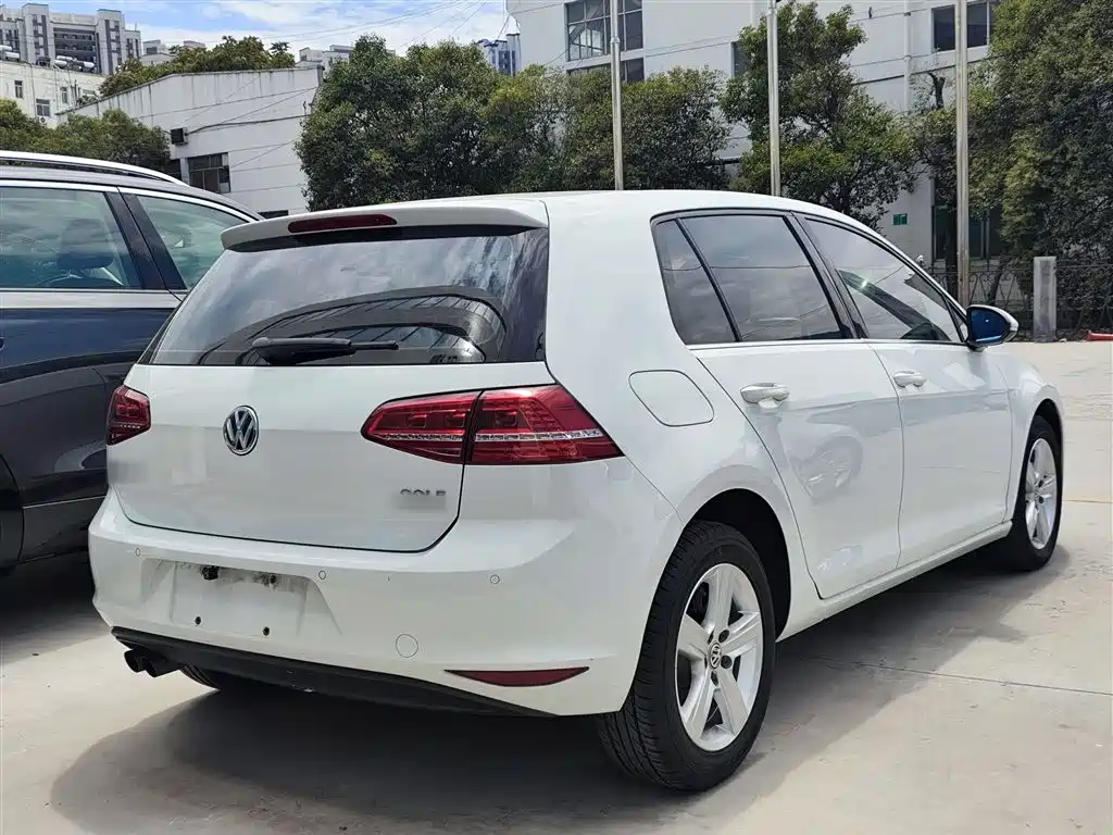 Volkswagen Golf 2016 230TSI Automatic Comfort фото 7