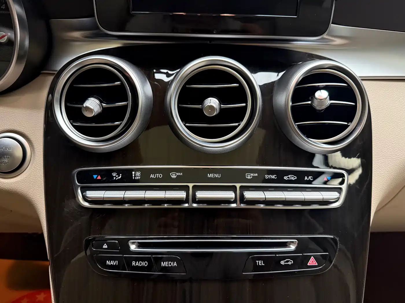 Mercedes-Benz GLC 2016 GLC 260 4MATIC Luxury фото 14