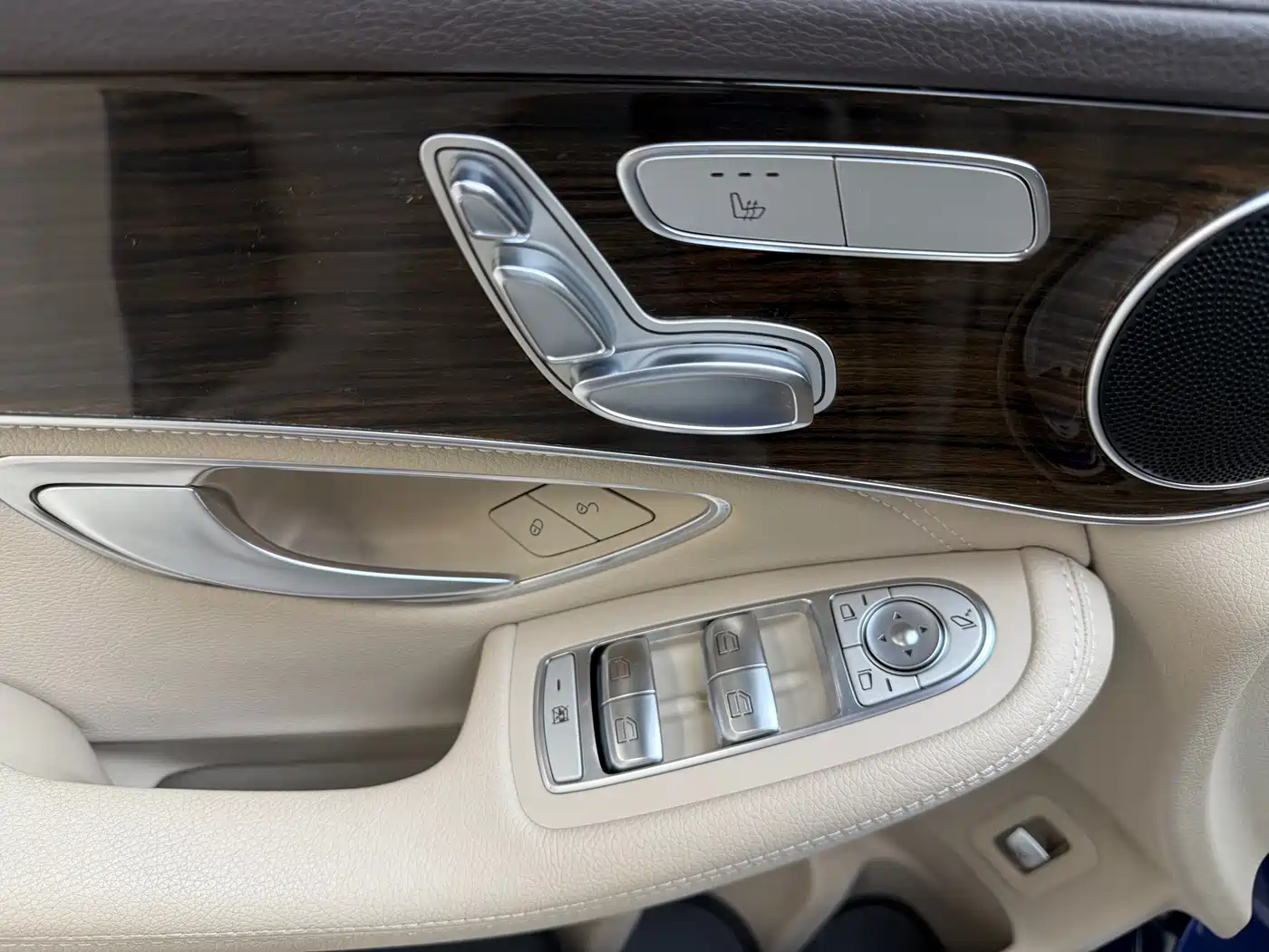 Mercedes-Benz GLC 2016 GLC 260 4MATIC Luxury фото 28
