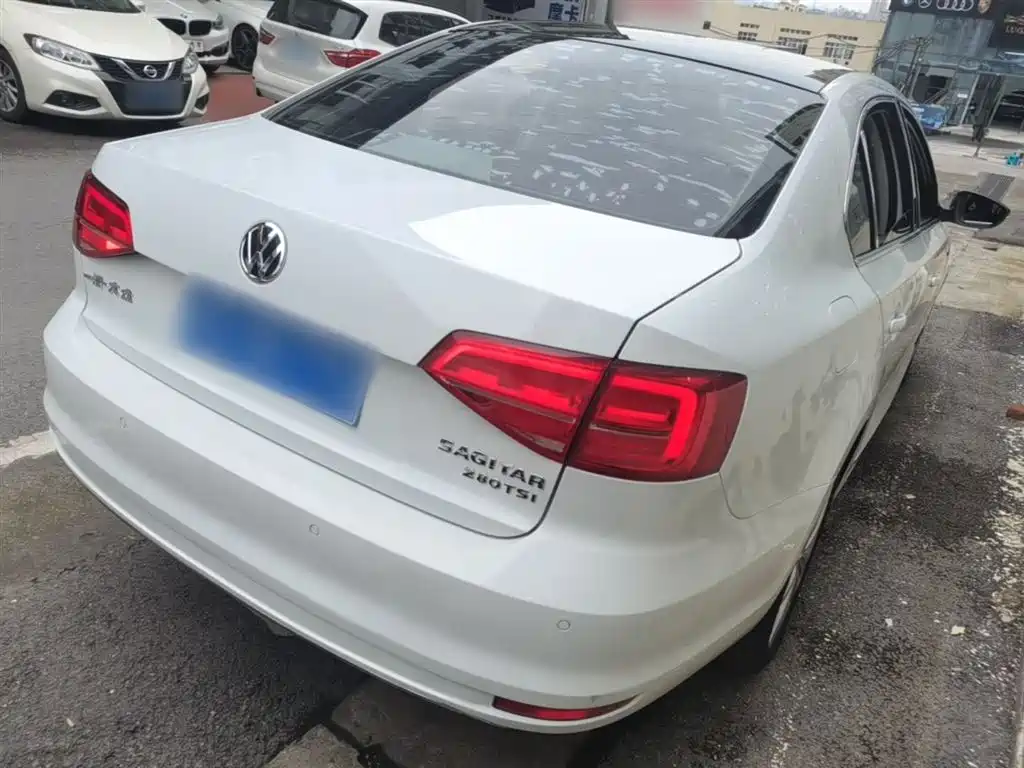 Volkswagen Sagitar 2018 280TSI DSG Luxury фото 7