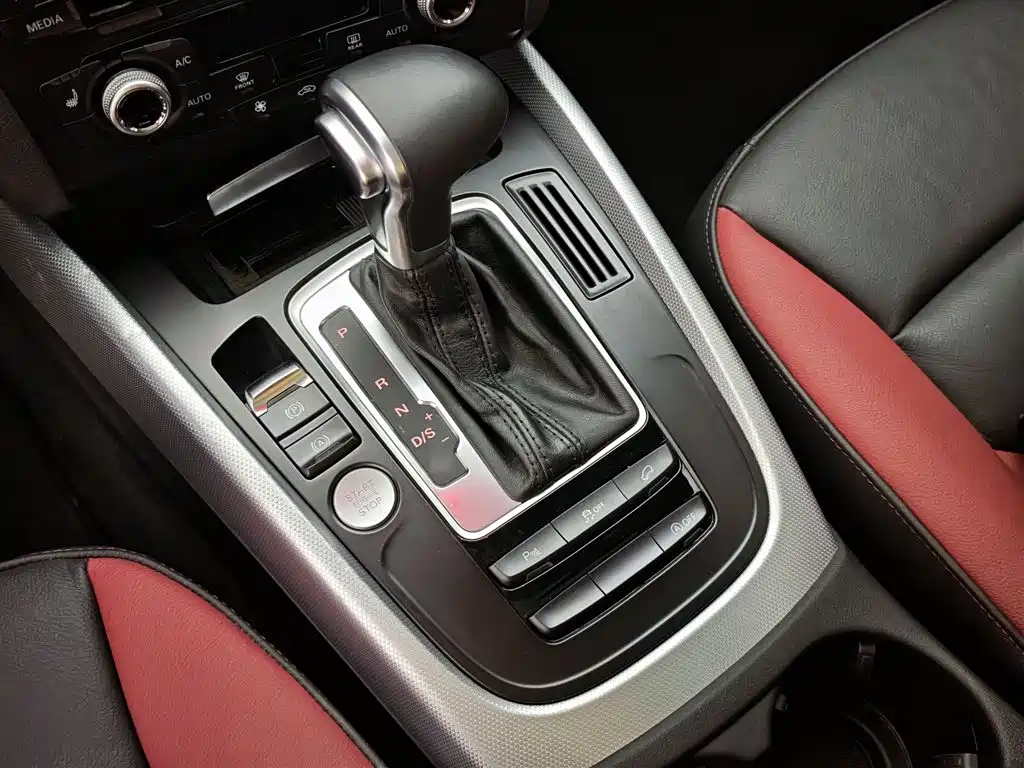 Audi Q5 2017 Plus 40 TFSI Technology фото 8