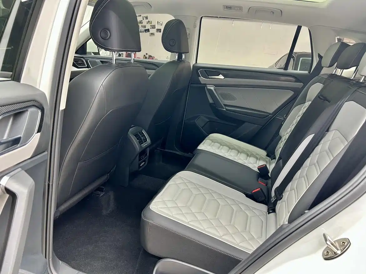 Volkswagen Tayron 2023 280TSI 2WD Luxury Plus Advanced Edition фото 10