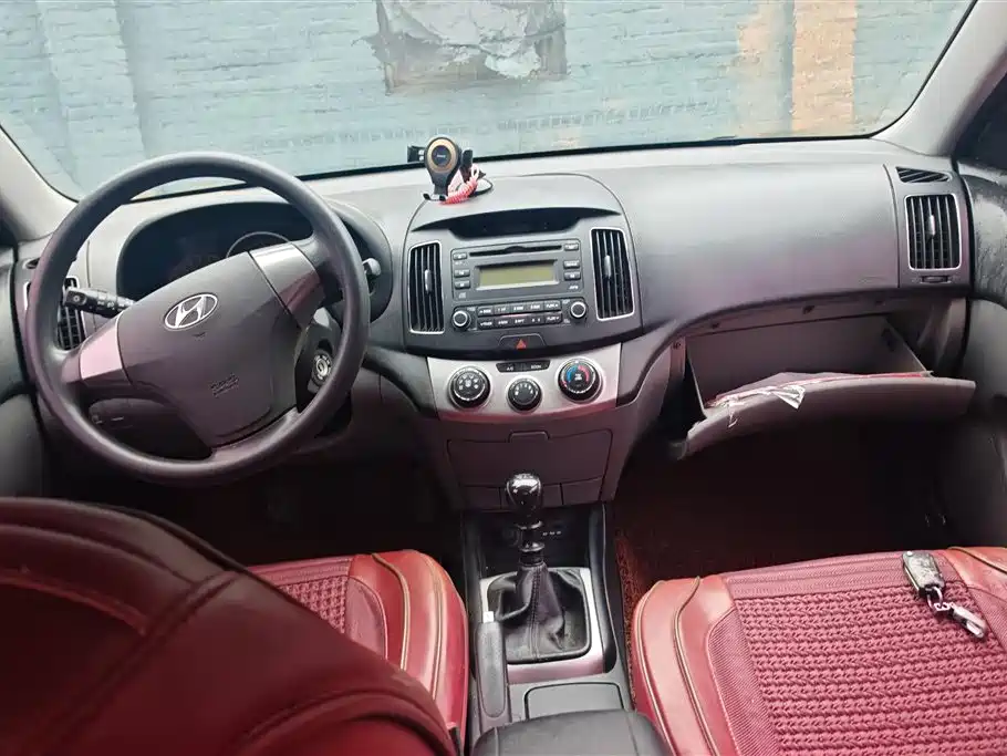 Hyundai Elantra 2011 1.6L Manual Comfort фото 12