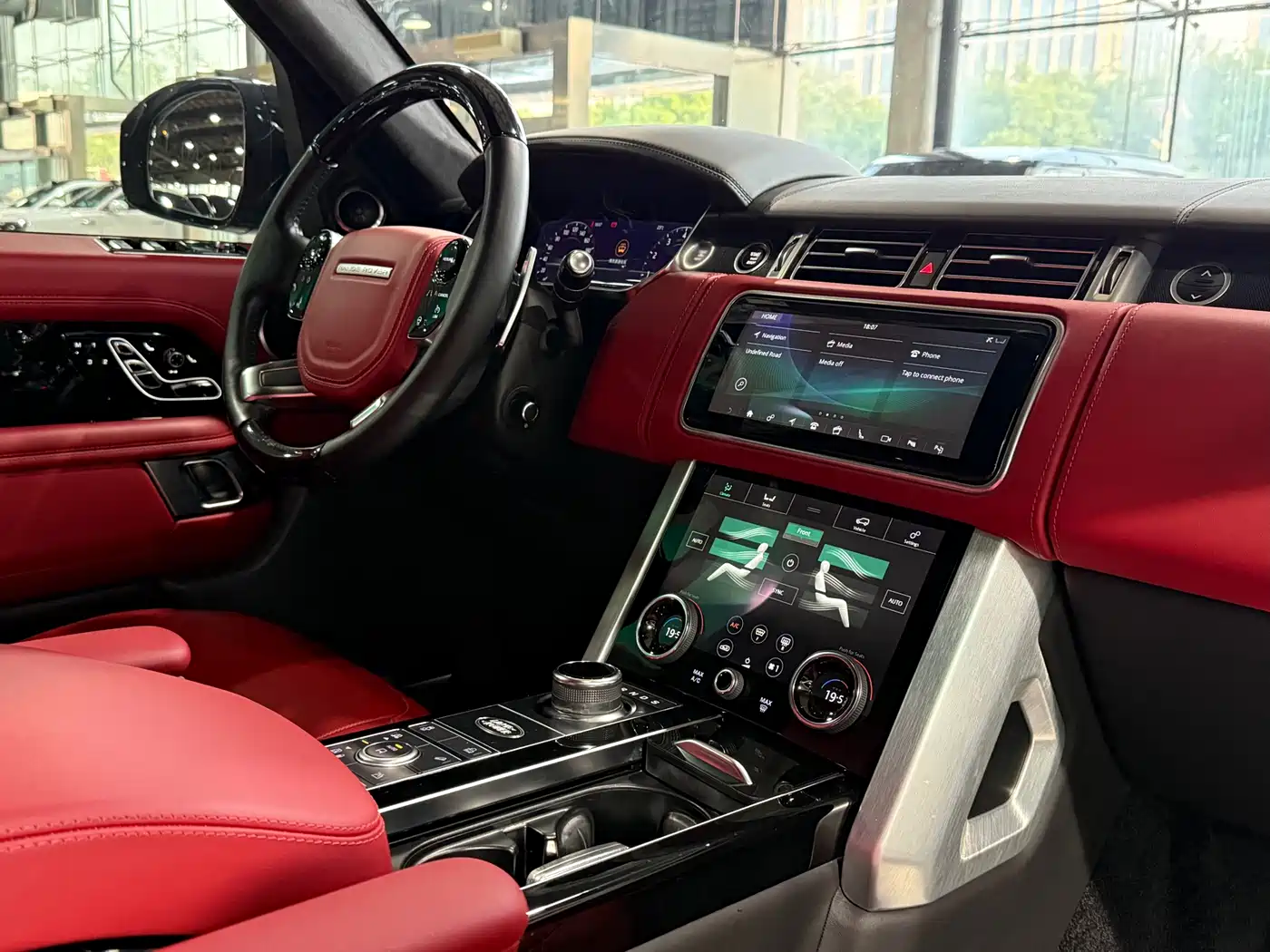 Land Rover Range Rover 2022 3.0 L6 400PS Prestige Genesis Extended Edition фото 9