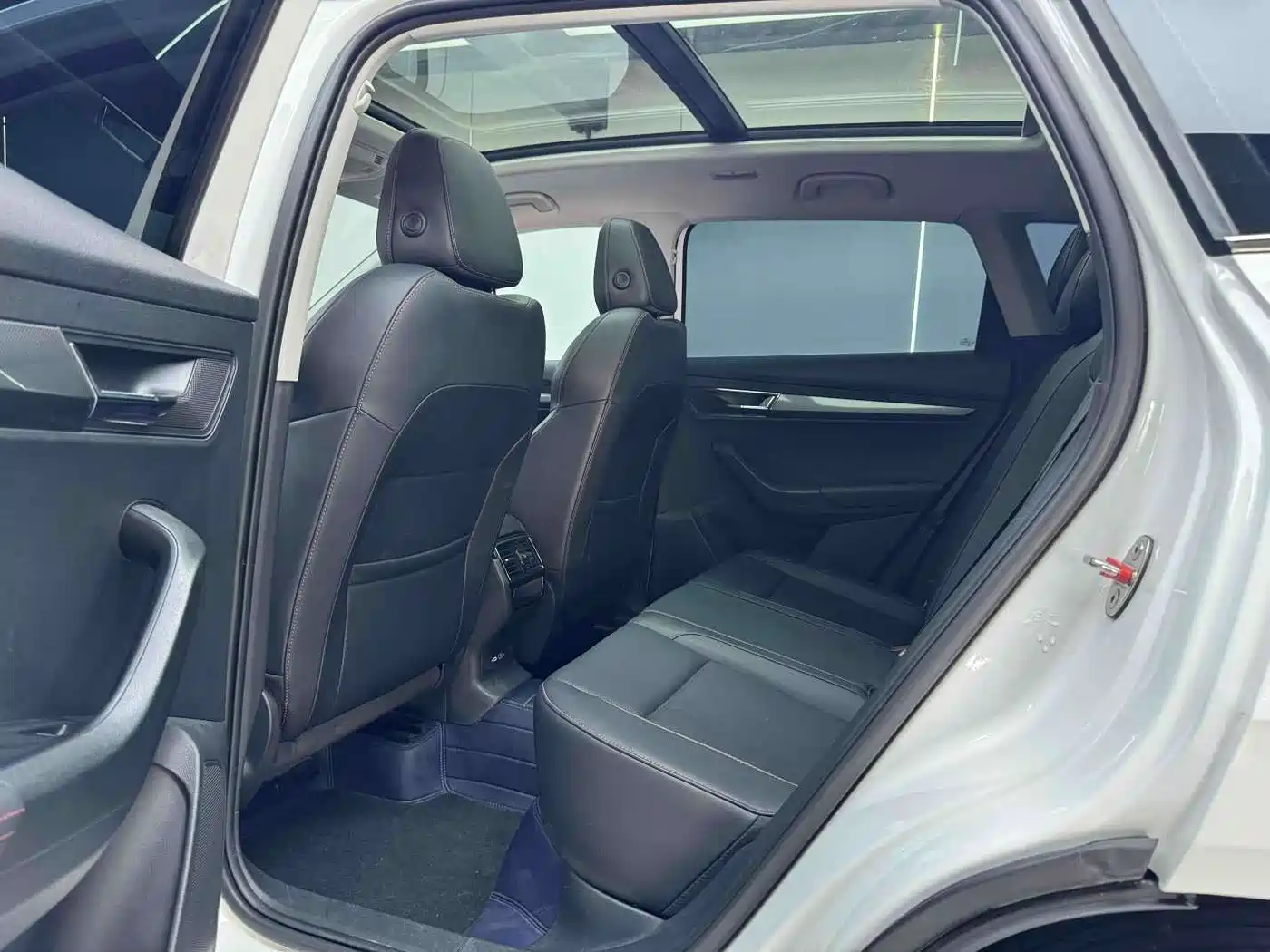 Škoda Karoq 2023 TSI280 Premium Edition фото 13