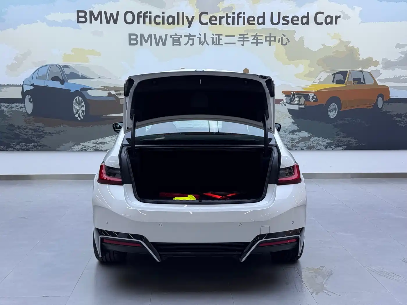 BMW i3 2026 eDrive 40 L фото 8