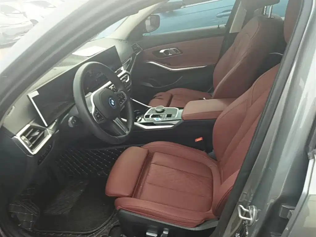 BMW i3 2022 eDrive 35 L фото 15