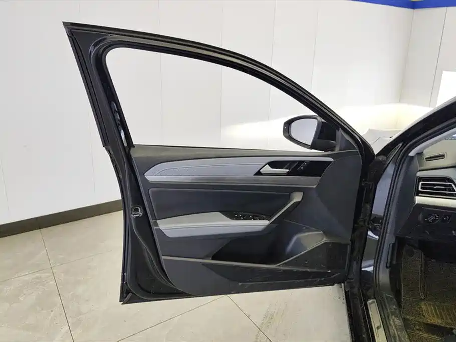 Volkswagen Lavida 2023 300TSI DSG Comfort Edition фото 7