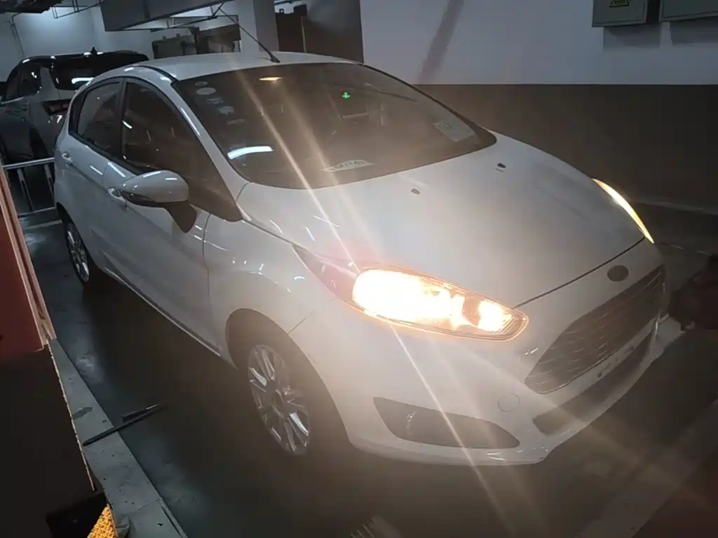 Ford Fiesta 2015 2013 Hatchback 1.5L Manual Fashion