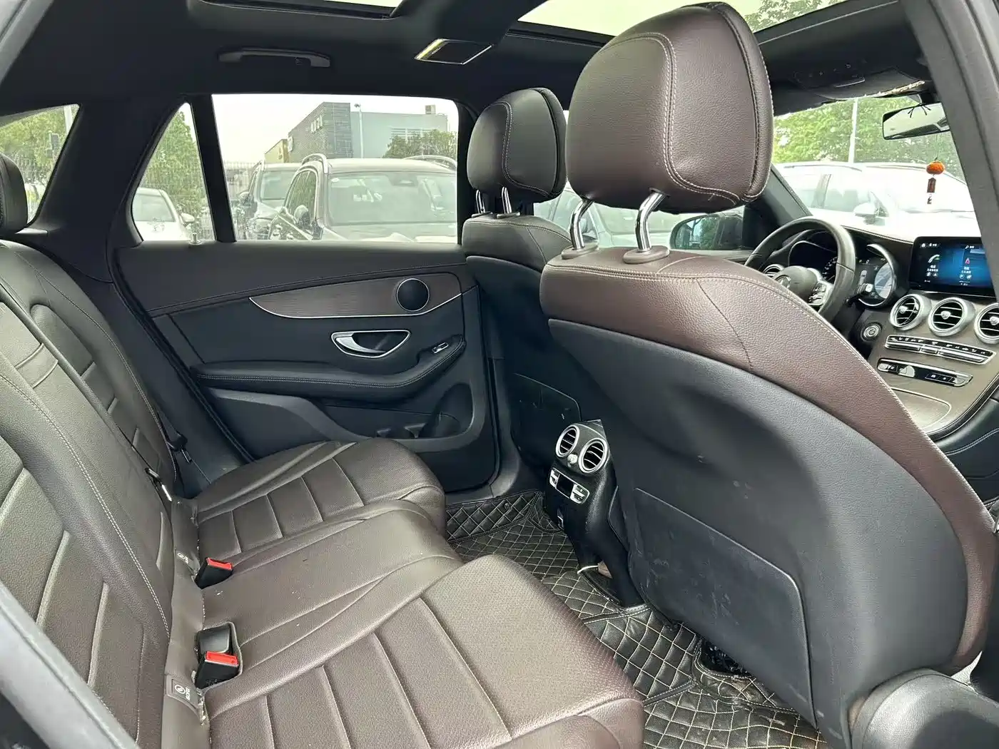 Mercedes-Benz GLC 2022 Model GLC 260 L 4MATIC Luxury Edition фото 13