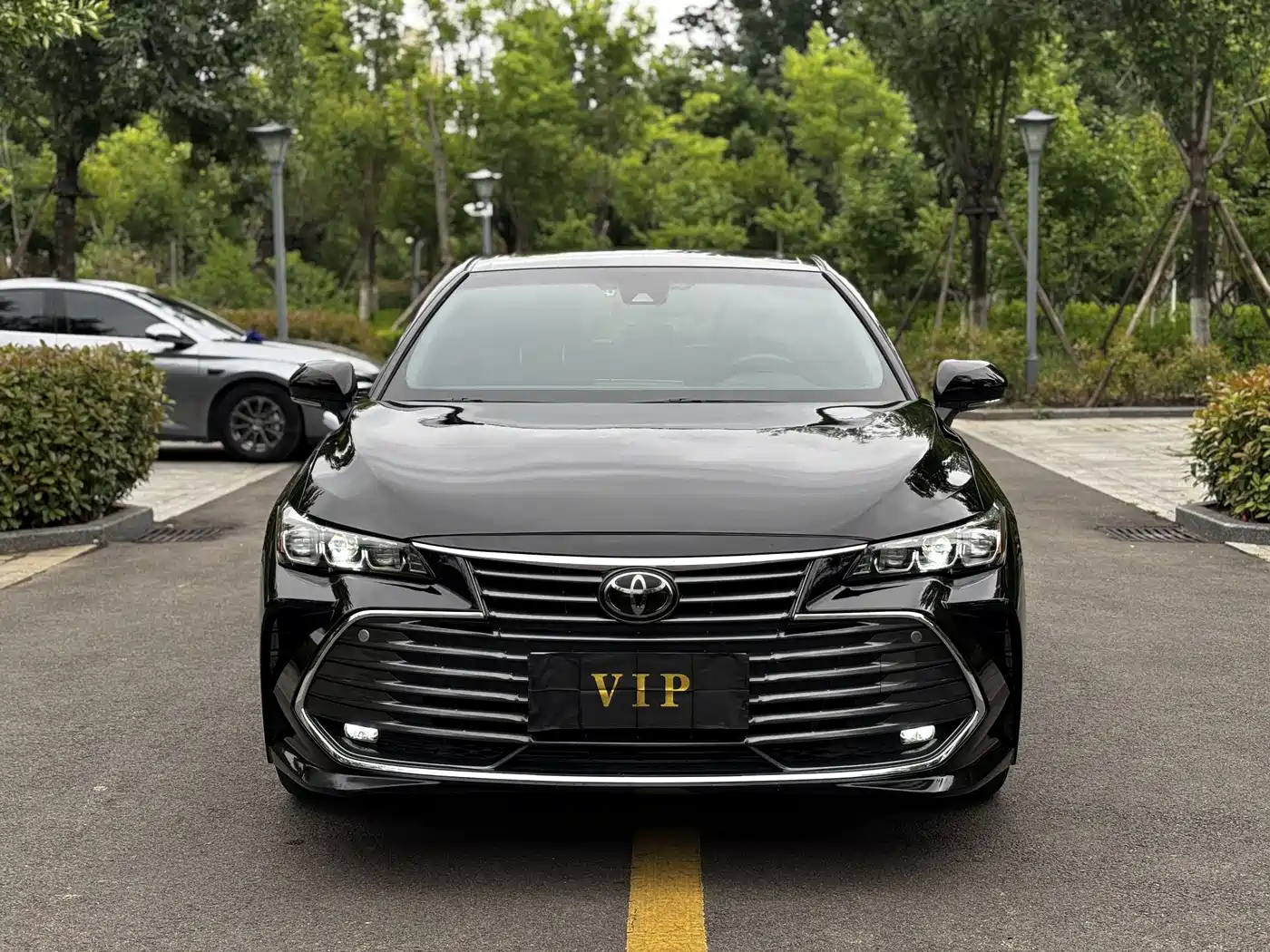 Toyota Avalon 2021 2.5L Luxury Edition фото 2