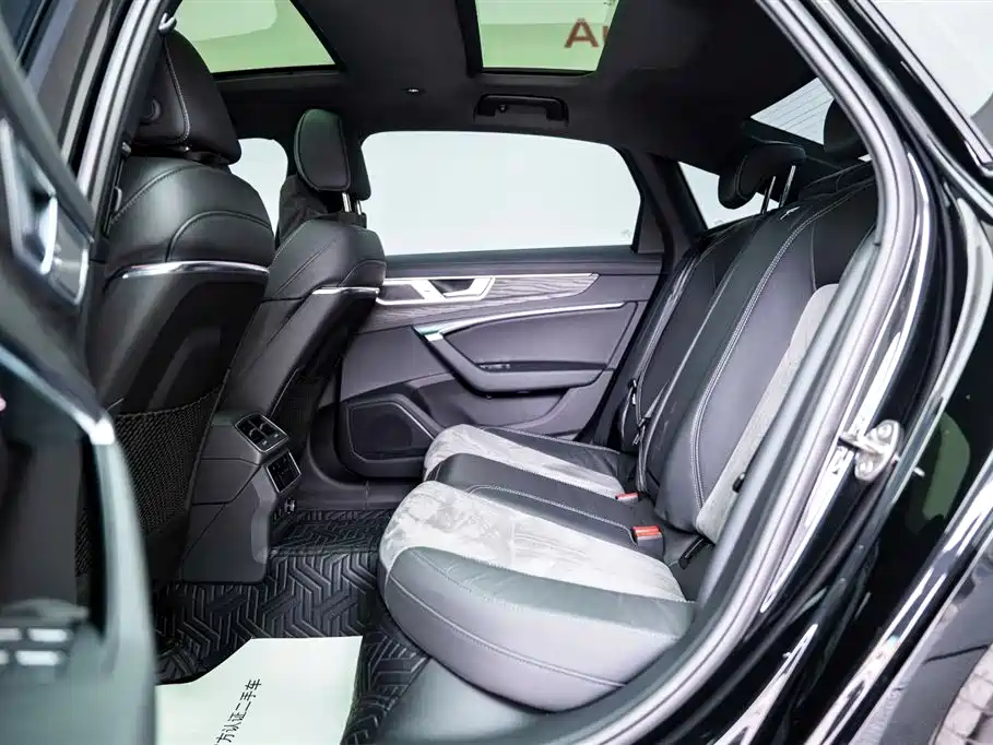 Audi A6L 2024 45 TFSI quattro Premium Dynamic фото 2