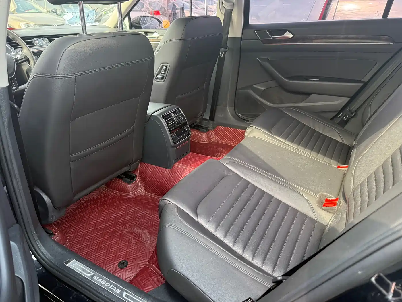 Volkswagen Magotan 2019 330TSI DSG Luxury Class China VI фото 7