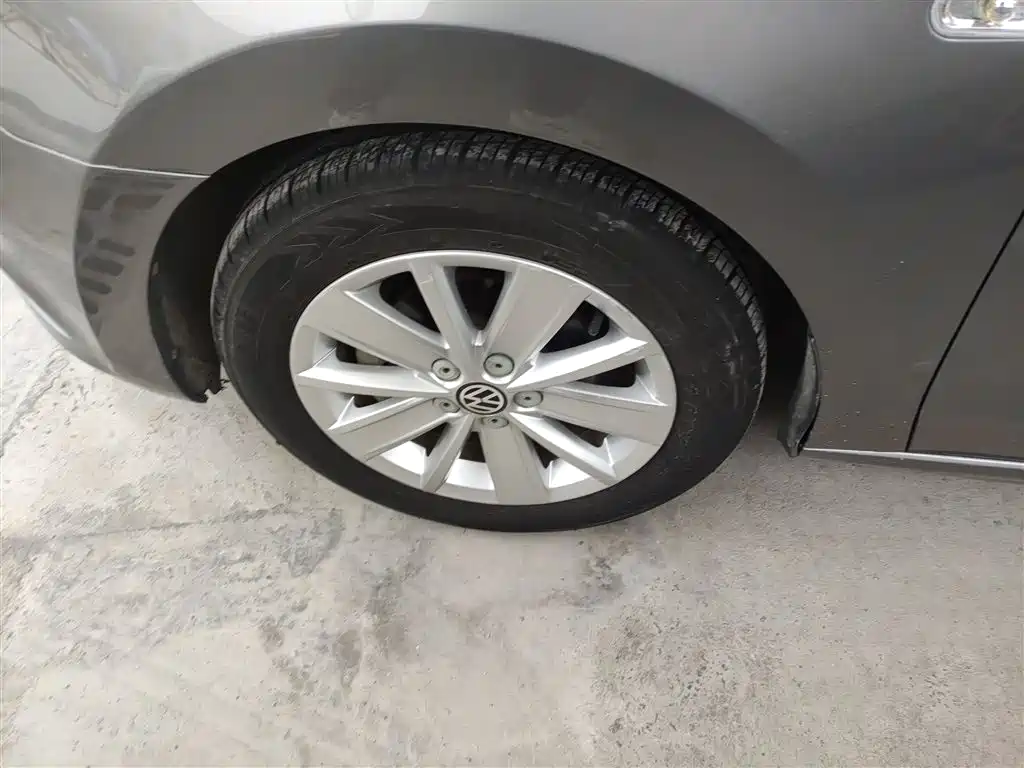 Volkswagen Jetta 2013 1.6L Automatic Comfort фото 25