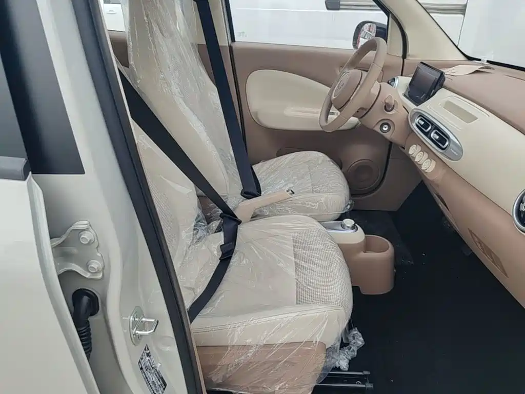 Wuling Motors Hongguang MINIEV 2026 2025 4-Door Advanced
