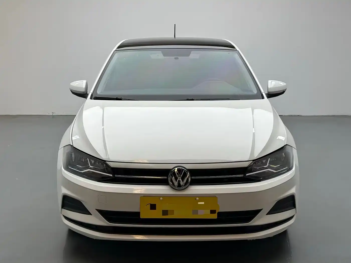 Volkswagen Polo 2019 Plus 1.5L Automatic Panorama Enjoyment Edition фото 2