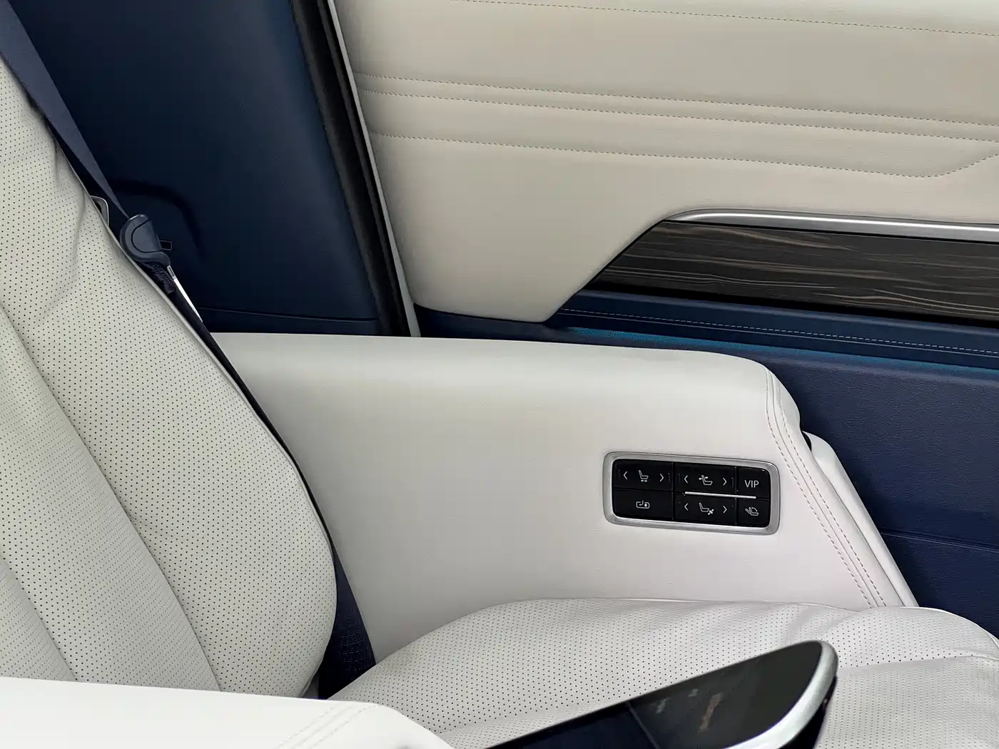 Buick Century 2025 2.0T 7-Seater World Edition фото 27