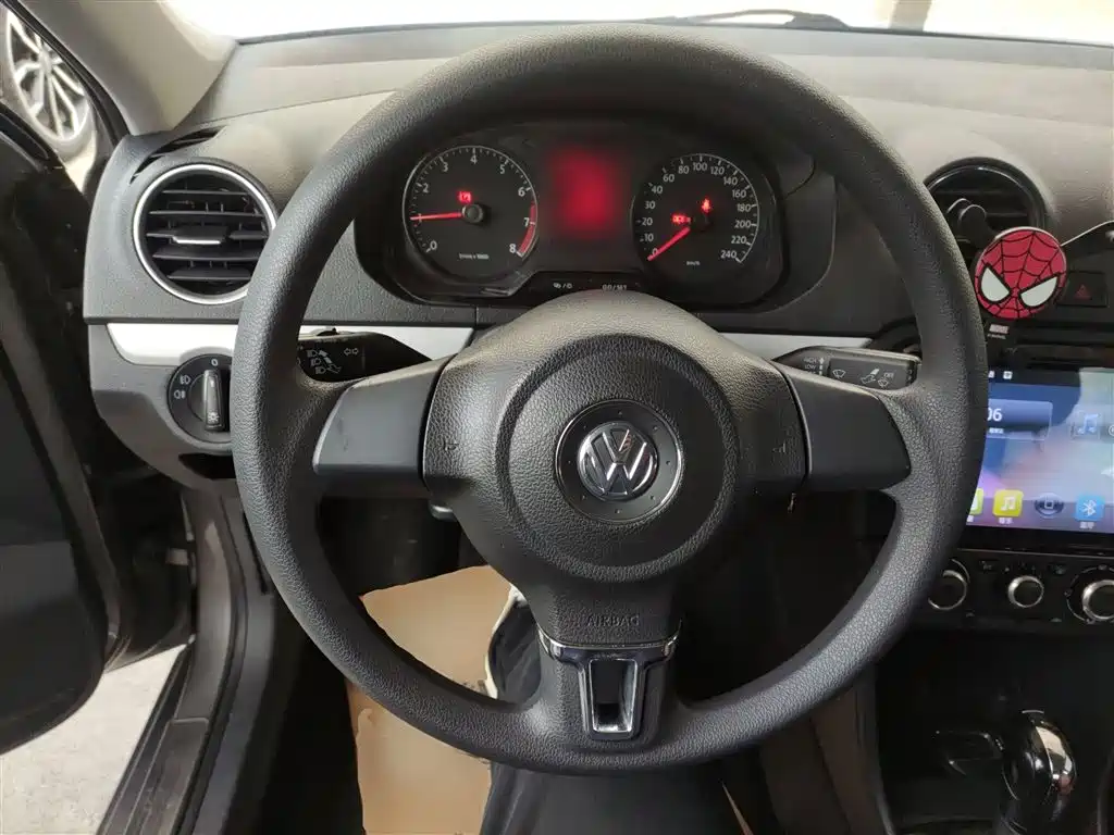 Volkswagen Jetta 2013 1.6L Automatic Comfort фото 7