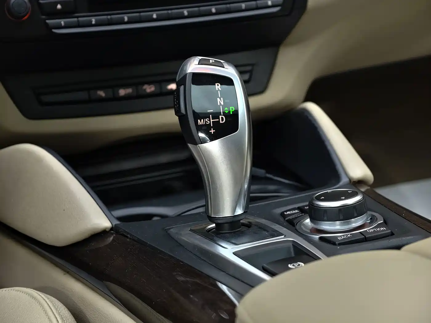 Photo 30 - BMW X6