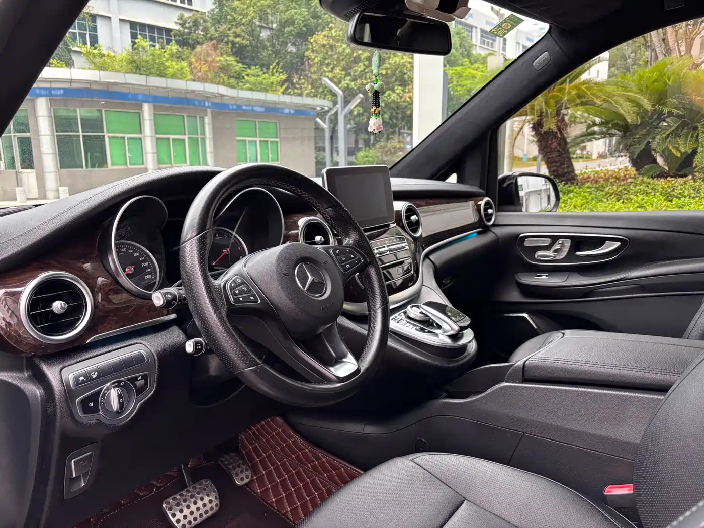 Mercedes-Benz V-Class 2018 V 260 Premium Edition China V фото 11