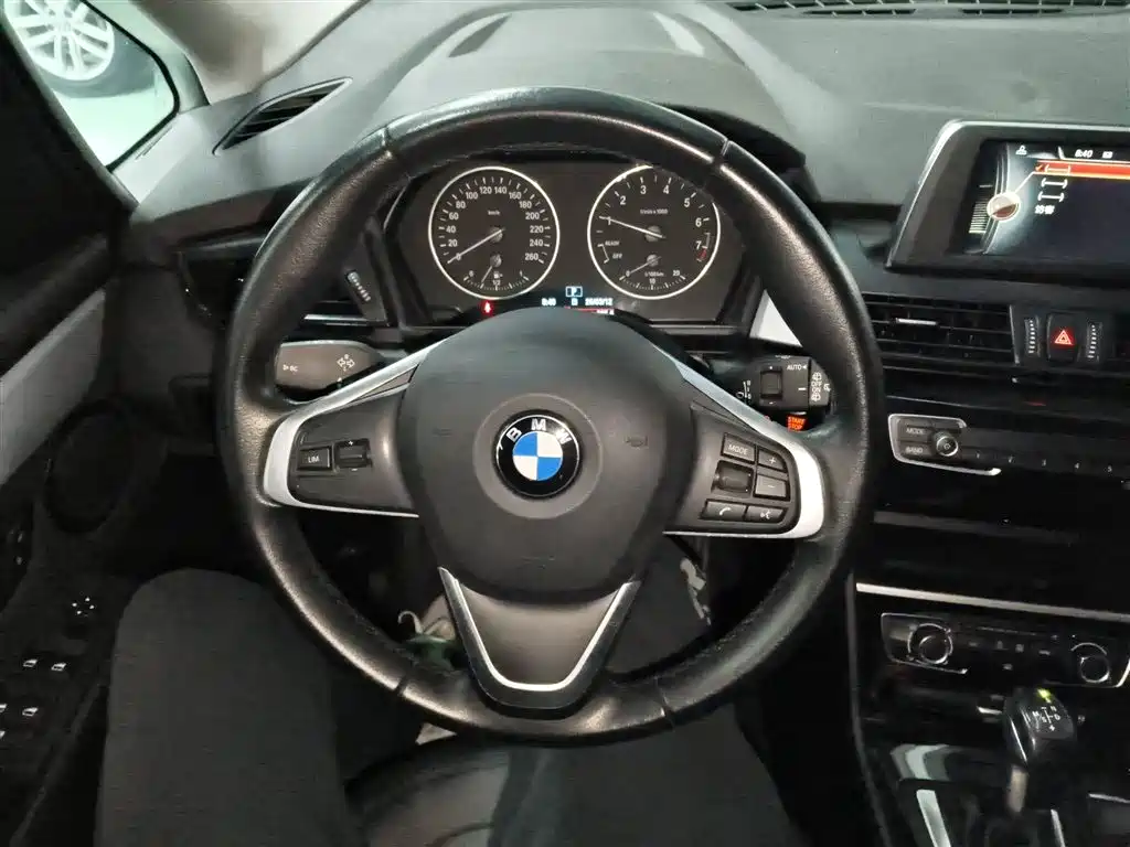 BMW 2 Series Touring 2016 218i Fashion Model фото 7
