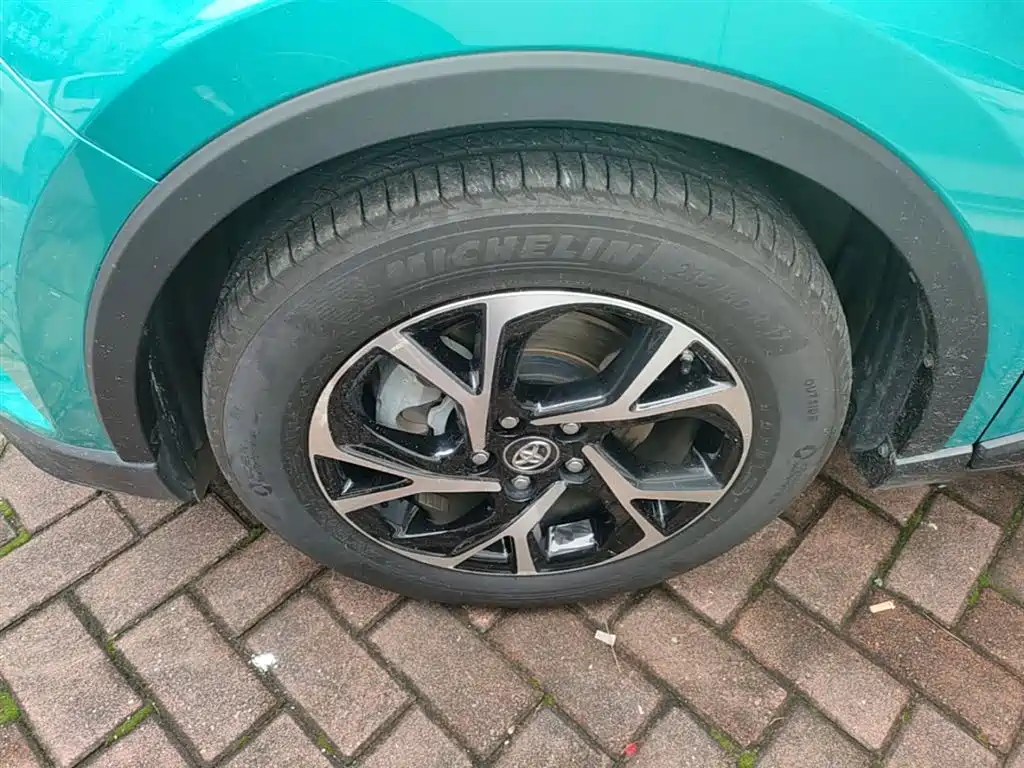 Toyota C-HR 2018 2.0L Leading Edition China VI фото 22