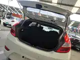 Photo 19 - Hyundai Reina