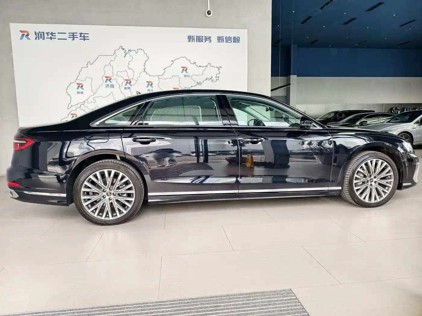 Audi A8 2024 Model A8L 50 TFSI quattro Premium Selection фото 3