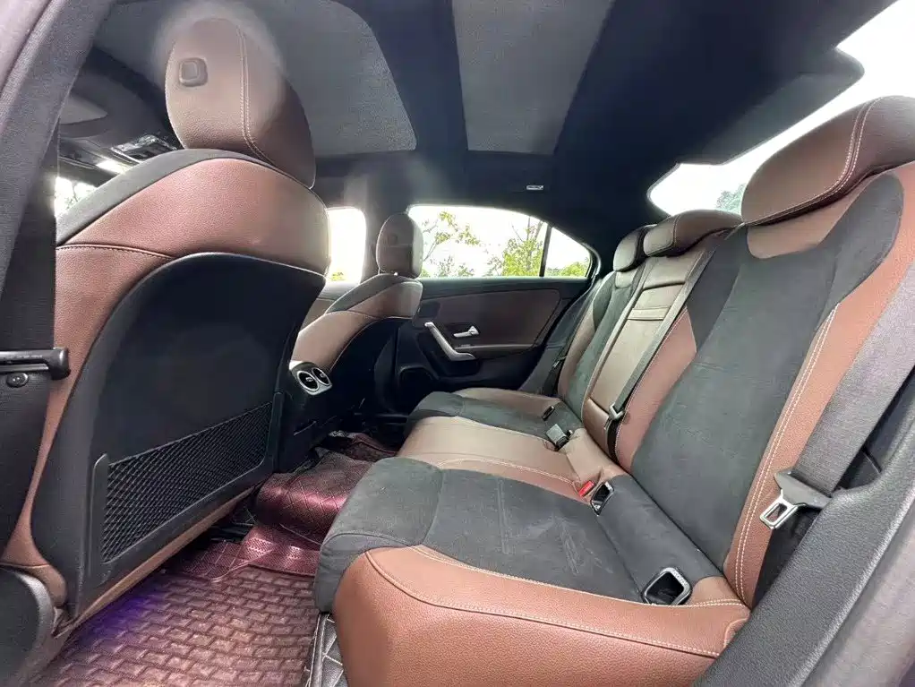 Фото 5 - Mercedes-Benz A-Class