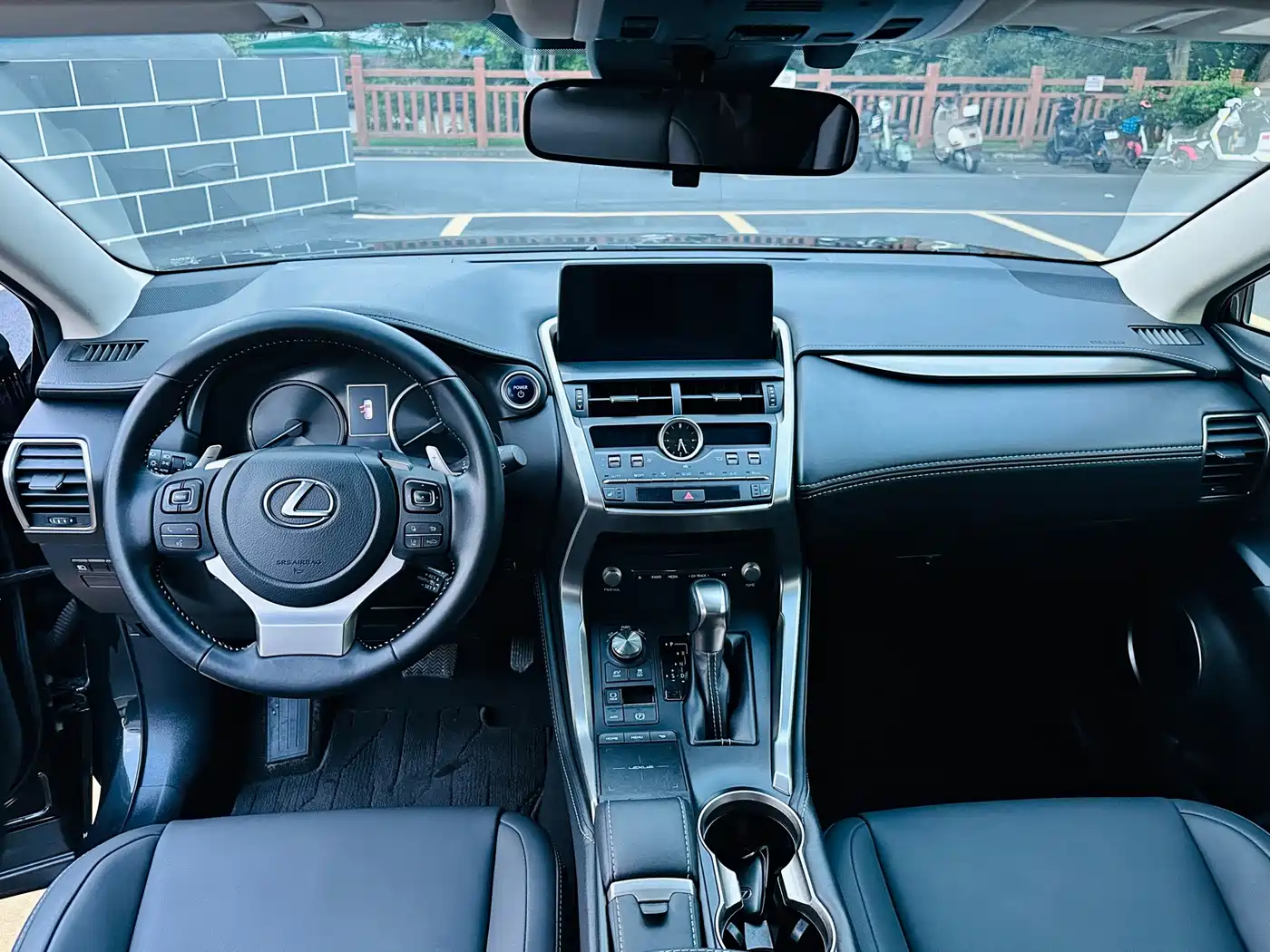 Photo 8 - Lexus NX