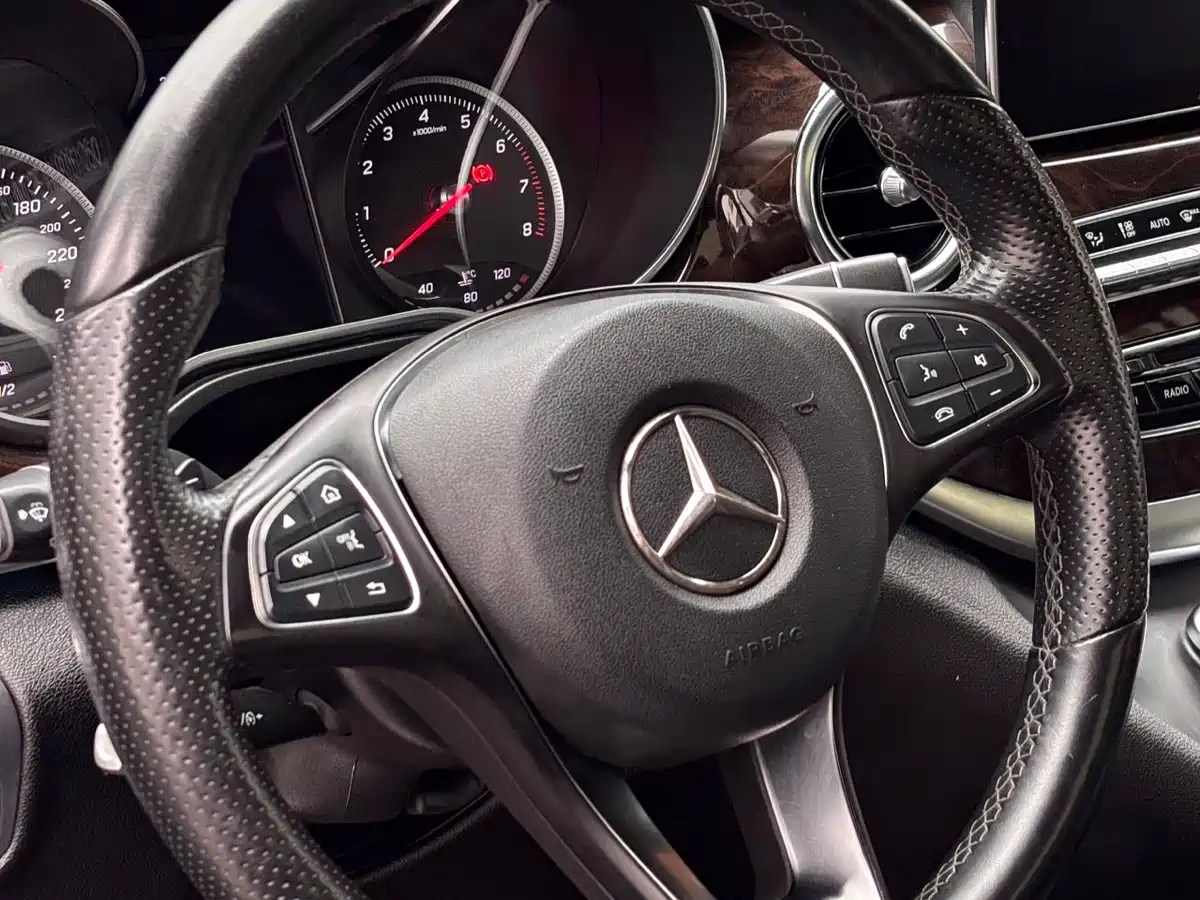 Mercedes-Benz V-Class 2018 V 260 Premium Edition China V фото 9