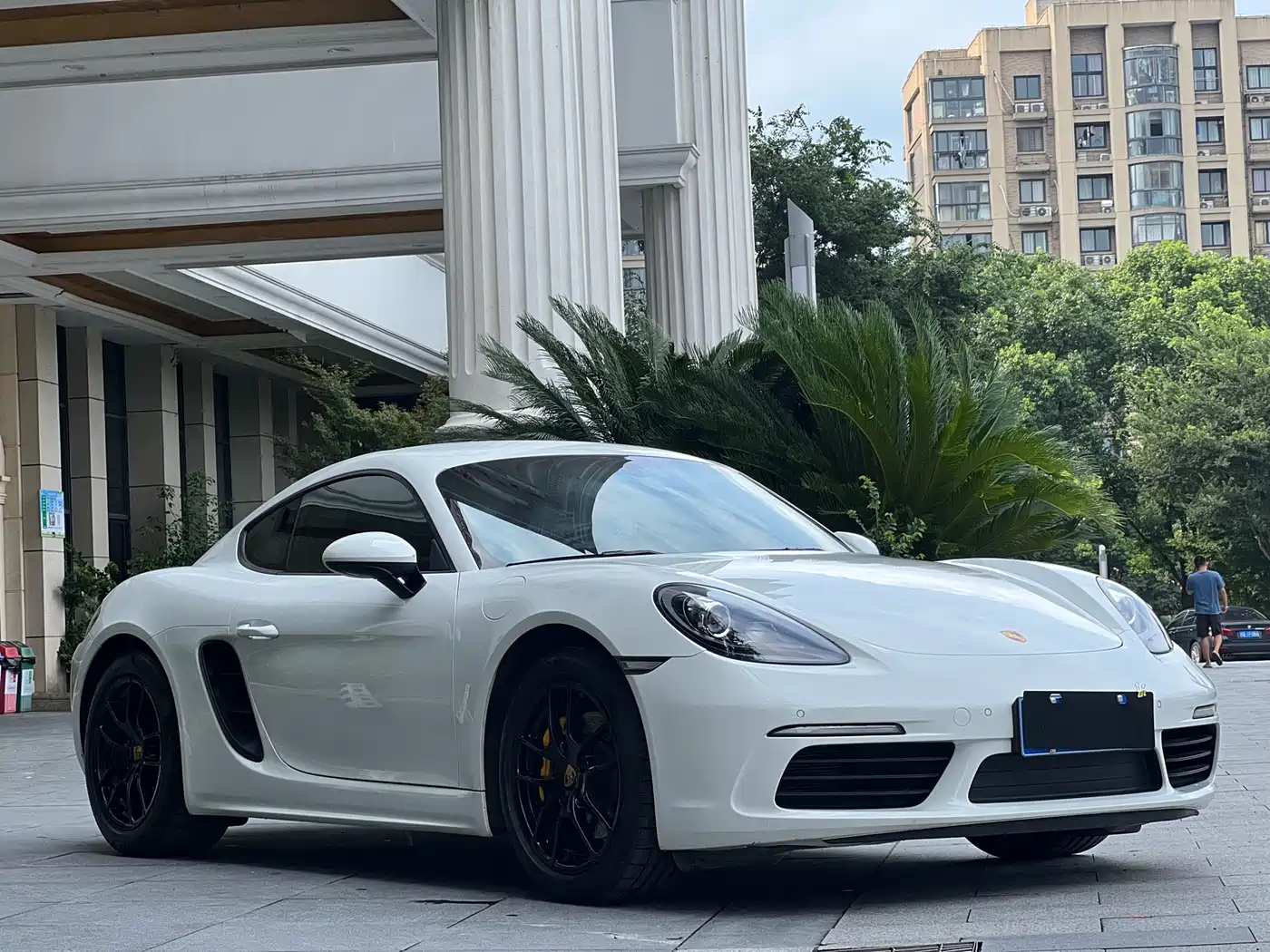 Porsche 718 2018 Cayman 2.0T фото 3