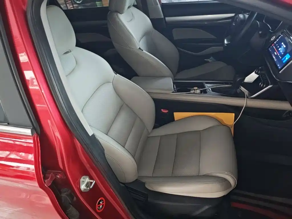 Фото 25 - Geely Binrui