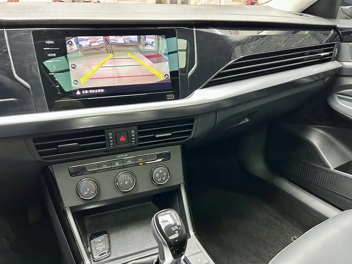 Volkswagen Passat 2022 280TSI Elite Edition фото 16