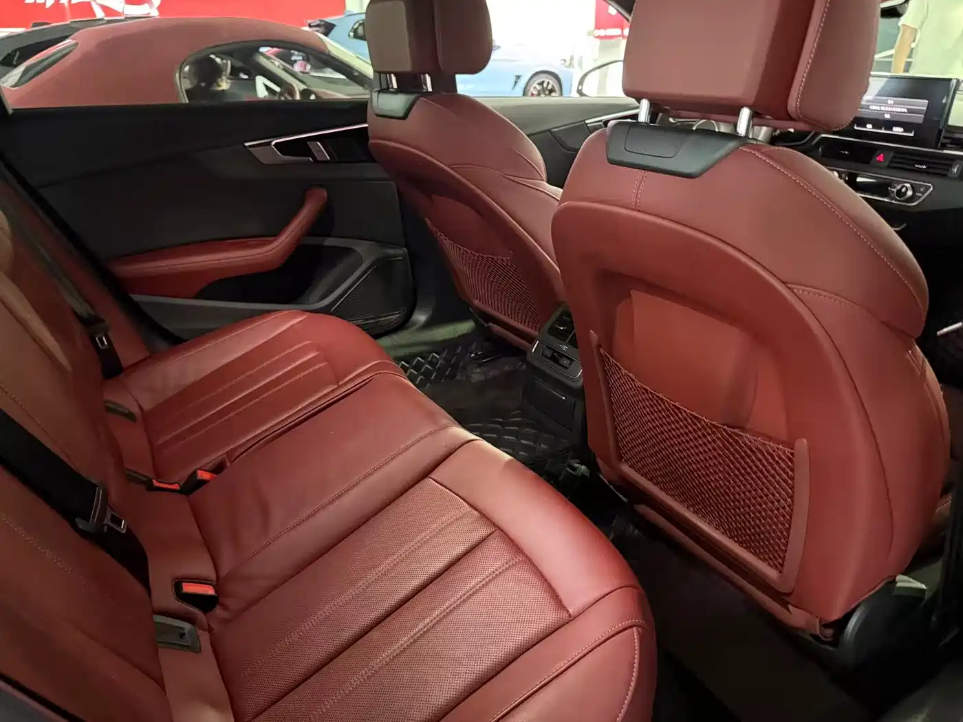 Audi A4L 2024 40 TFSI Luxury Dynamic (Starry Night Edition) фото 17