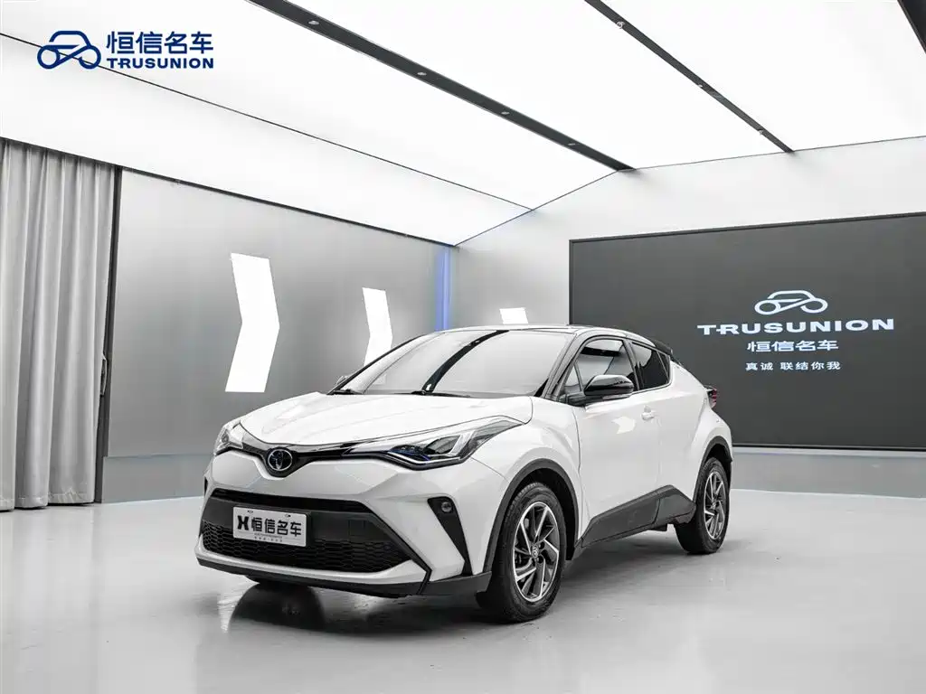 Toyota C-HR 2021 2.0L Luxury Edition фото 3