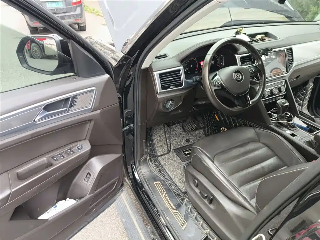 Volkswagen Teramont 2020 330TSI 2WD Luxury China VI фото 17