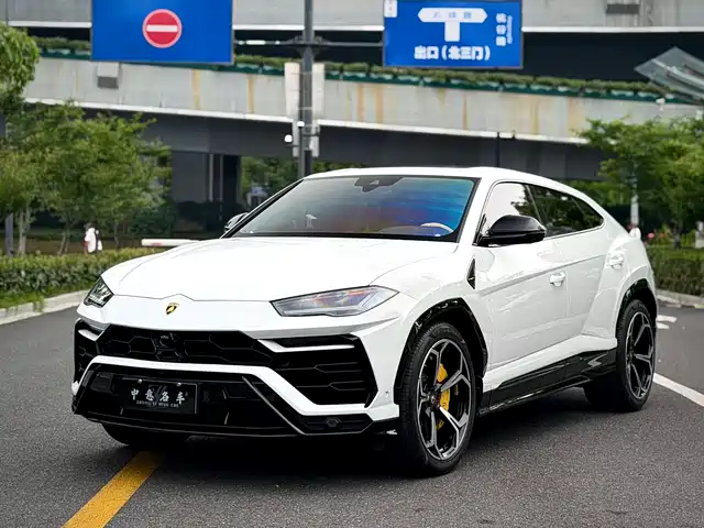 Lamborghini Urus 2021 4.0T V8