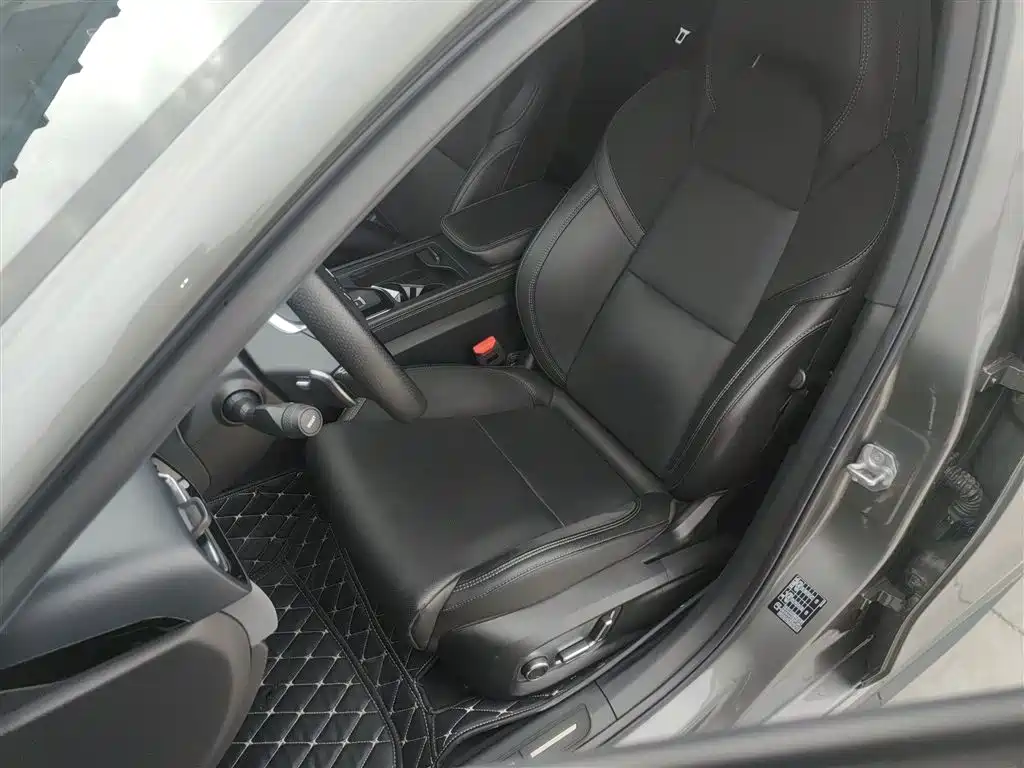Lynk & Co 03 2021 2.0TD Auto Jin Champion Edition фото 11