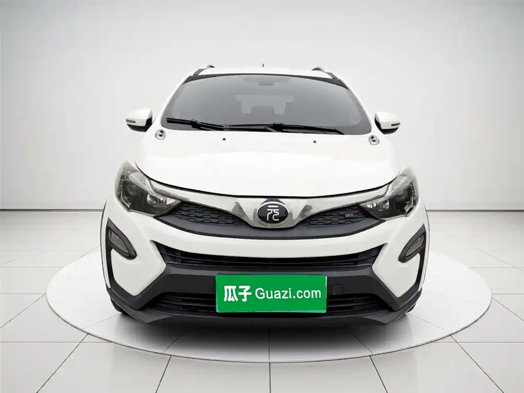 BYD Yuan 2017 1.5L Manual Panoramic Sunroof фото 2