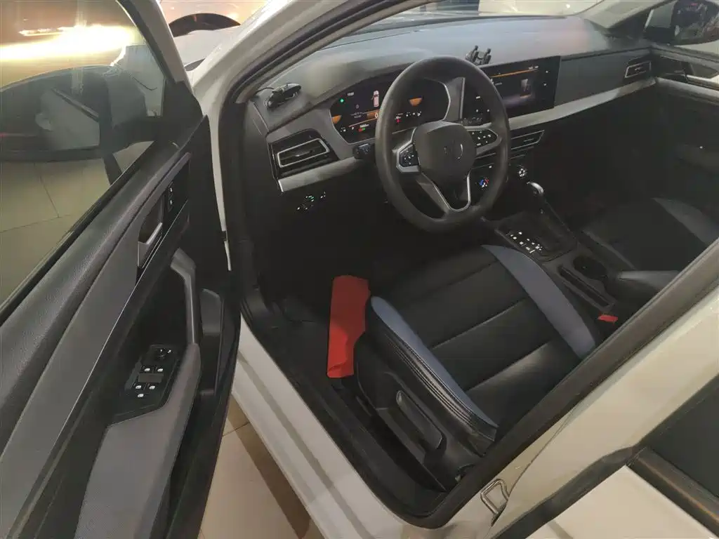Volkswagen Lavida 2024 Model 1.5L Automatic Delight Edition фото 12