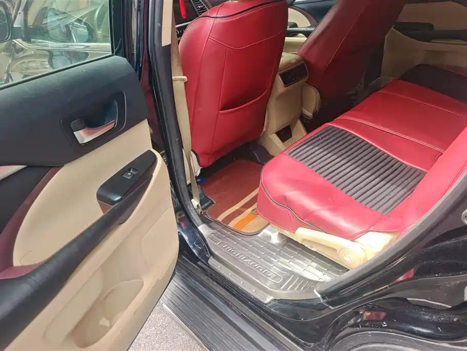 Toyota Highlander 2015 2.0T AWD Elite Edition 7-seater фото 11